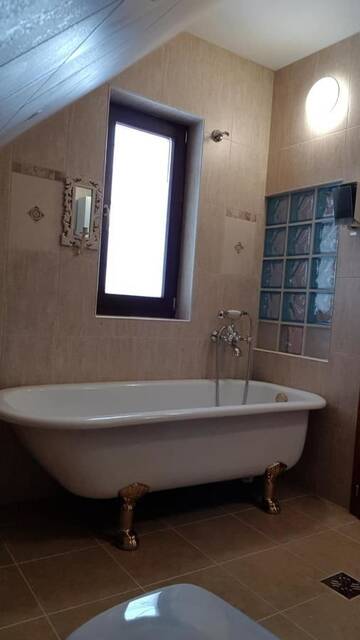 Фото номера Апартаменты с видом на горы Гостевой дом Hilltop Guesthouse г. Brădeşti 5